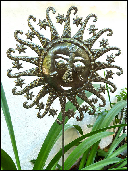 Decorative Sun Metal Plant Stick, Metal Garden Stake, Outdoor Garden Decor - Haitian Metal Art 12"